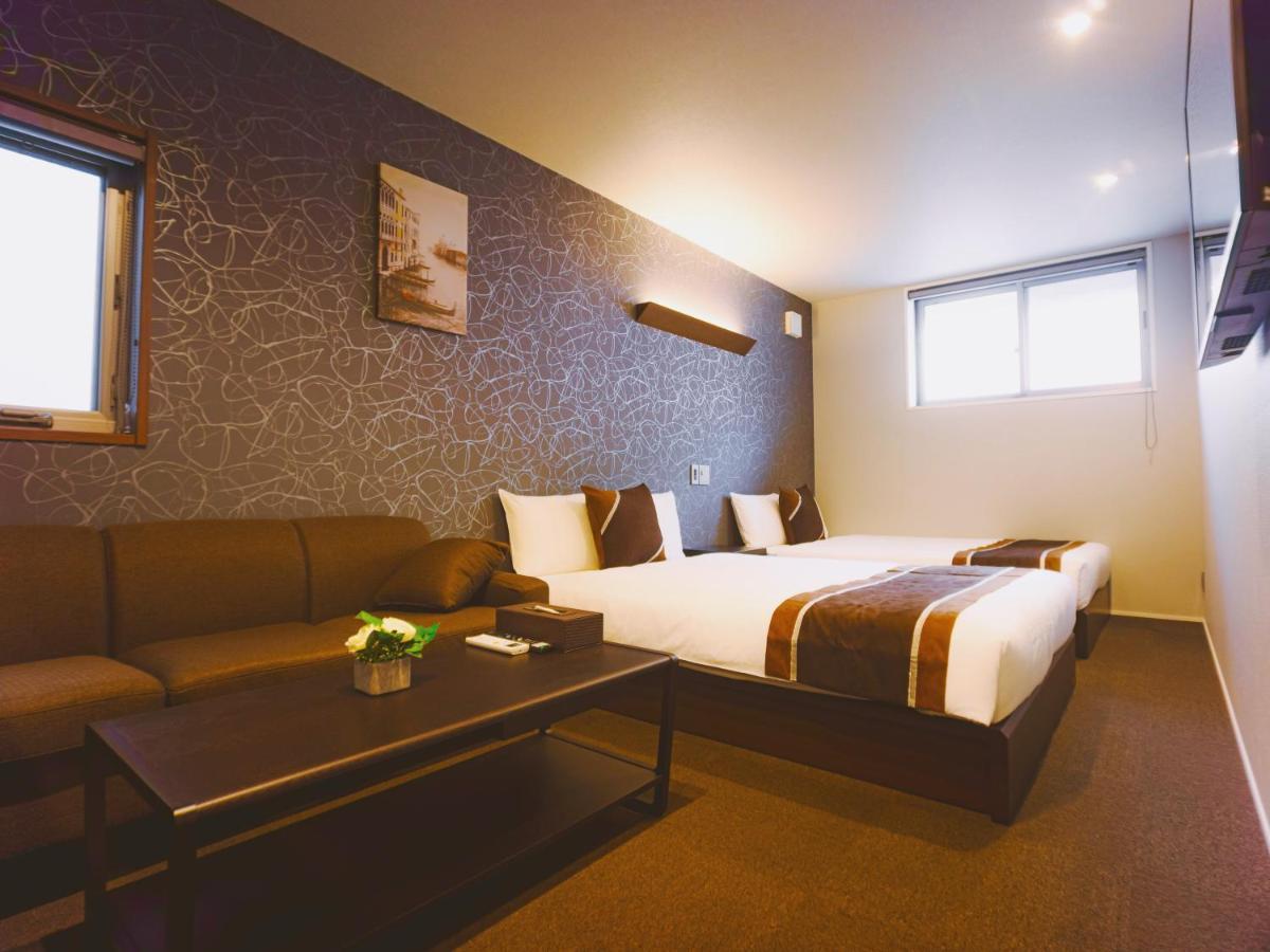 Aparthotel Grand Base Hakata Bay Fukuoka  Esterno foto